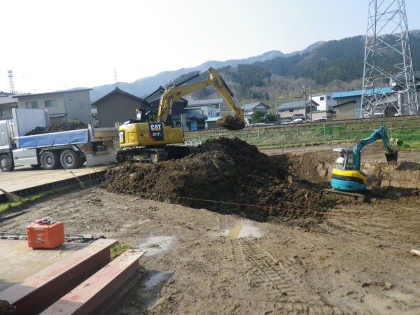 小和清水線鉄塔建替工事No.10号 掘削工事